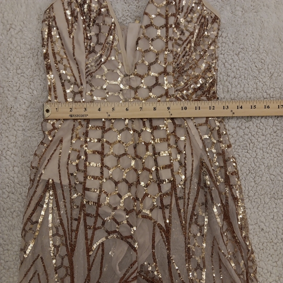PrettyLittleThing Women's Jumpsuit Sleeveless Gold Sequins Size 4 Lace Legs - Picture 11 of 15